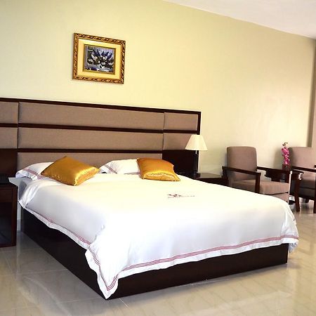 Hillside Plaza Hotel Kampala Exterior photo
