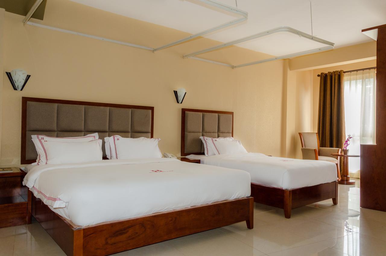 Hillside Plaza Hotel Kampala Exterior photo
