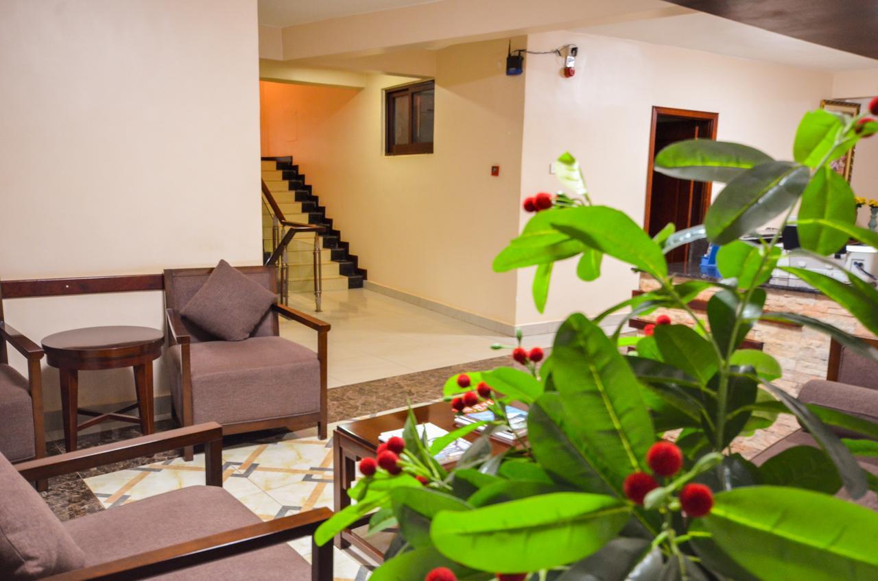 Hillside Plaza Hotel Kampala Exterior photo