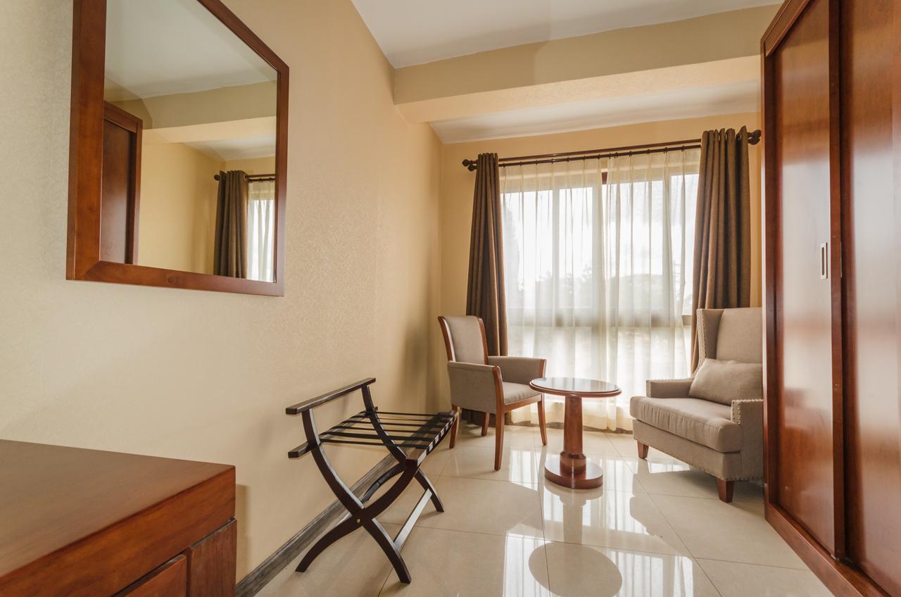 Hillside Plaza Hotel Kampala Exterior photo