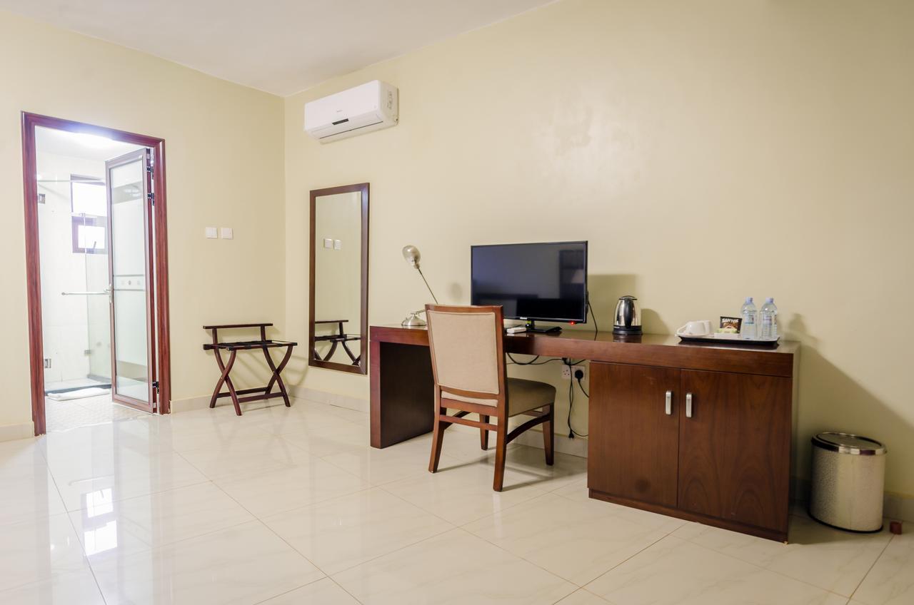 Hillside Plaza Hotel Kampala Exterior photo
