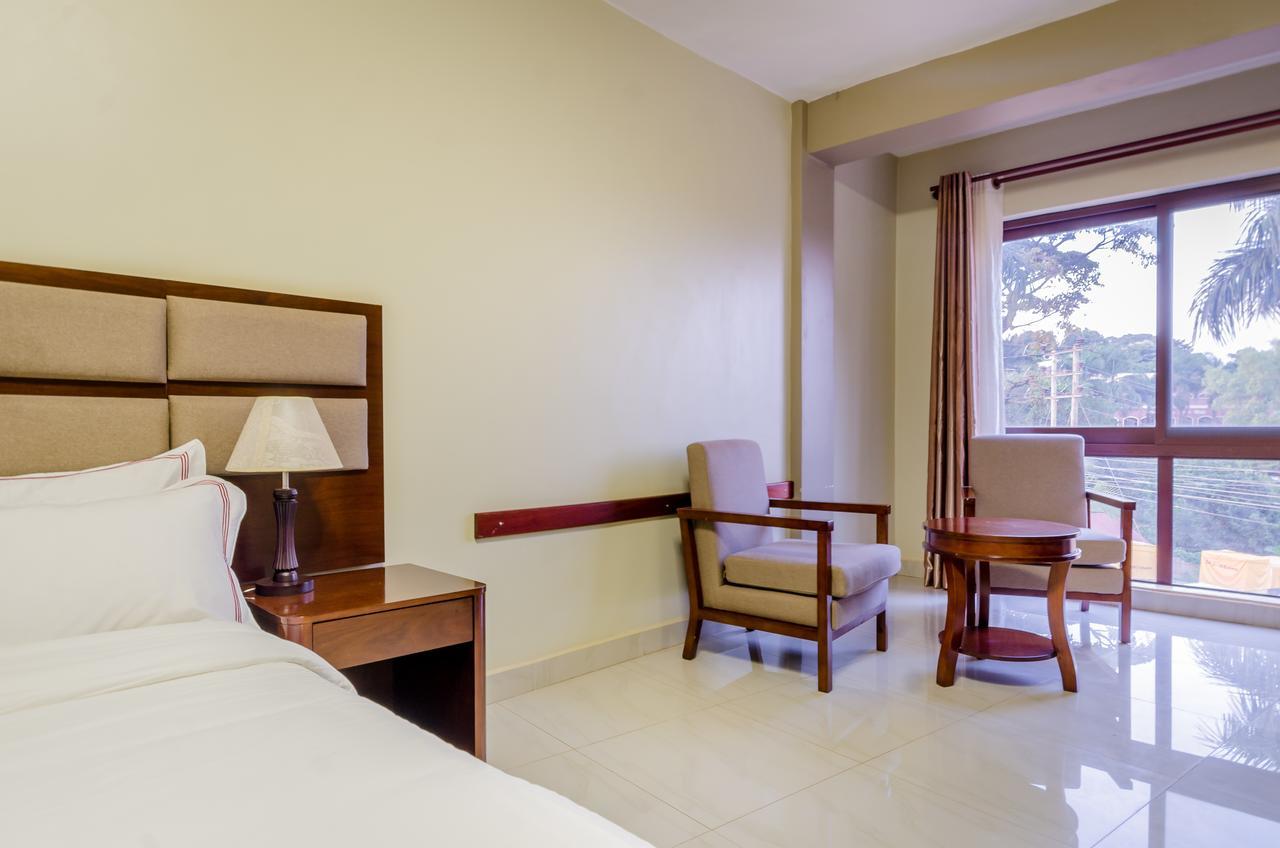 Hillside Plaza Hotel Kampala Exterior photo