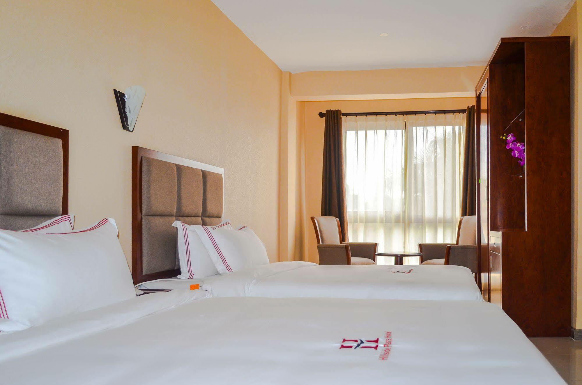 Hillside Plaza Hotel Kampala Exterior photo